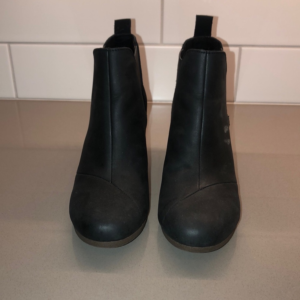 Tom’s wedge boots